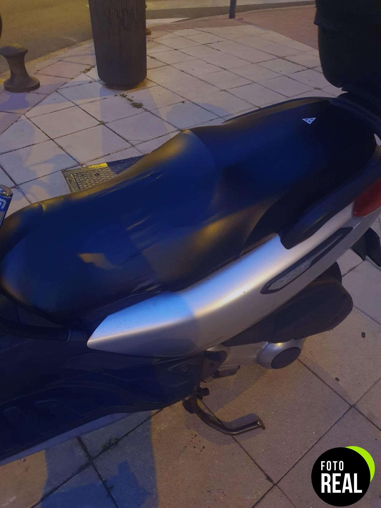 autodomy-funda-asiento-moto-xl-resistente-foto-2
