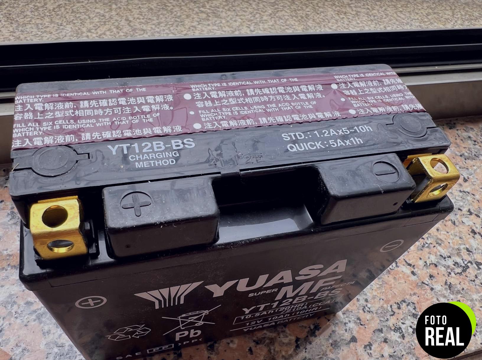 bateria-yuasa-yt12b-agm-moto-foto-3