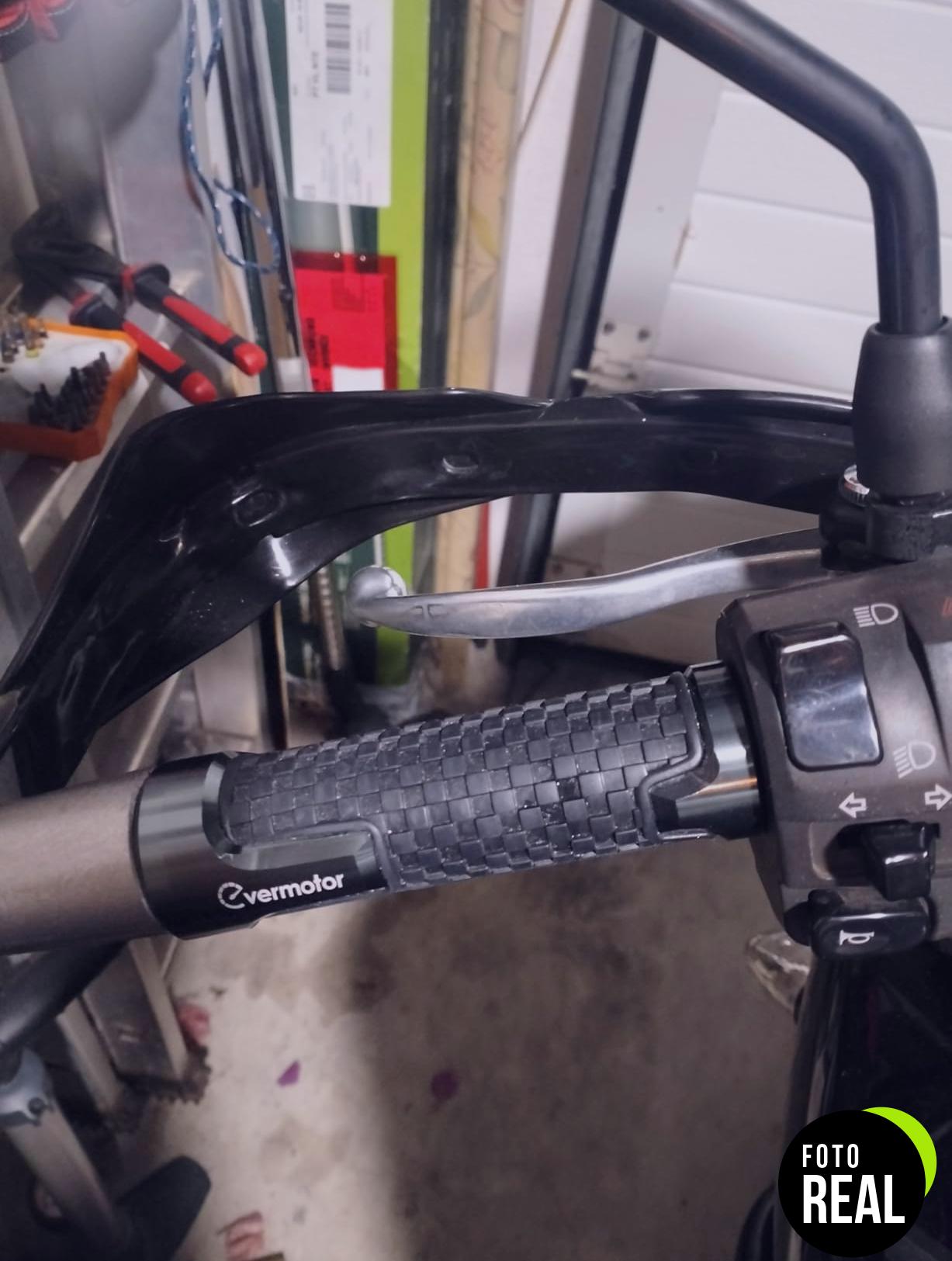 evermotor-punos-motocicleta-antideslizantes-gris-azul-marino-foto-2