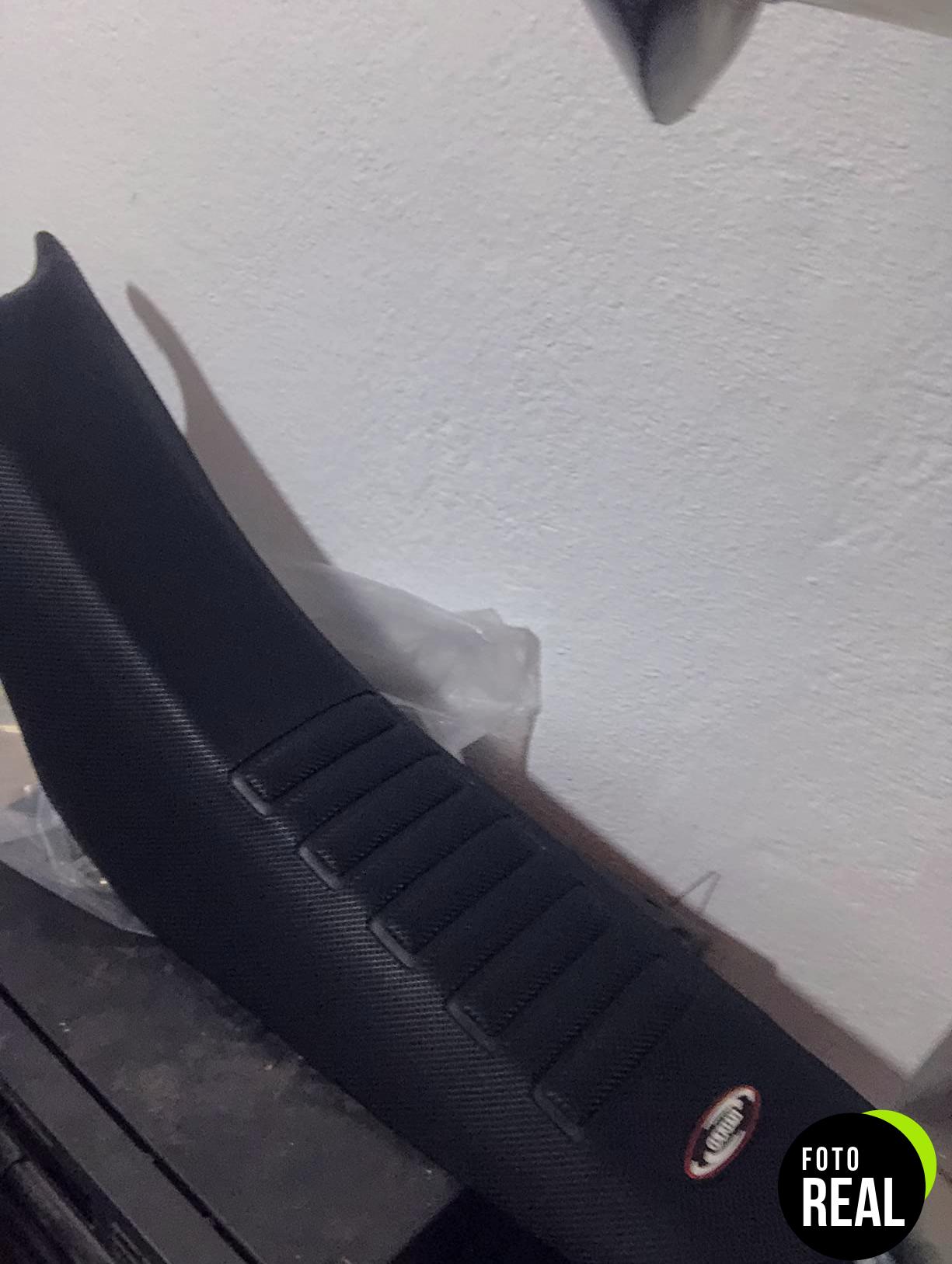 fastpro-funda-asiento-moto-negra-foto-3