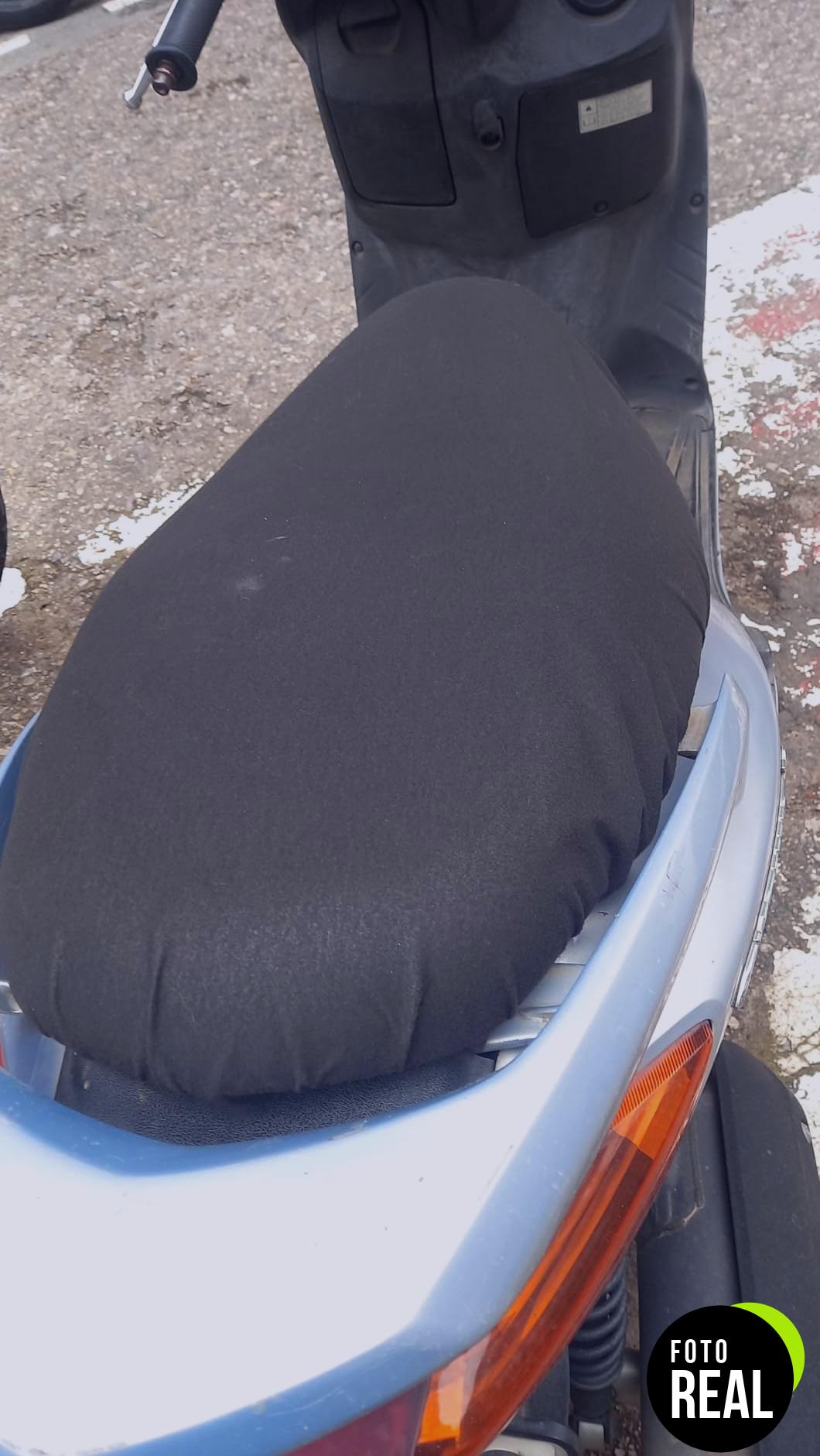 funda-asiento-moto-yamaha-nmax-125-impermeable-foto-2