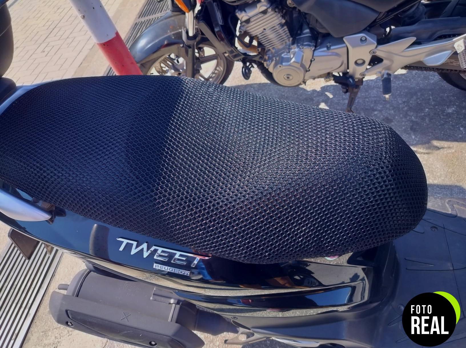 funda-motocicleta-antideslizante-3d-negra-xxxl-foto-3