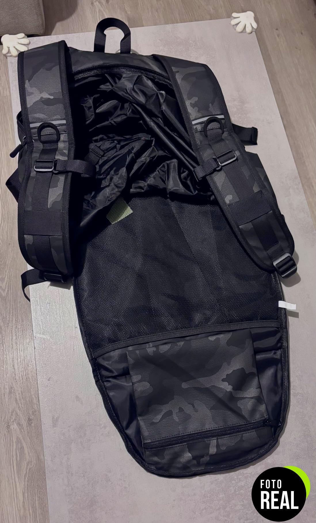 mochila-moto-impermeable-negra-foto-2