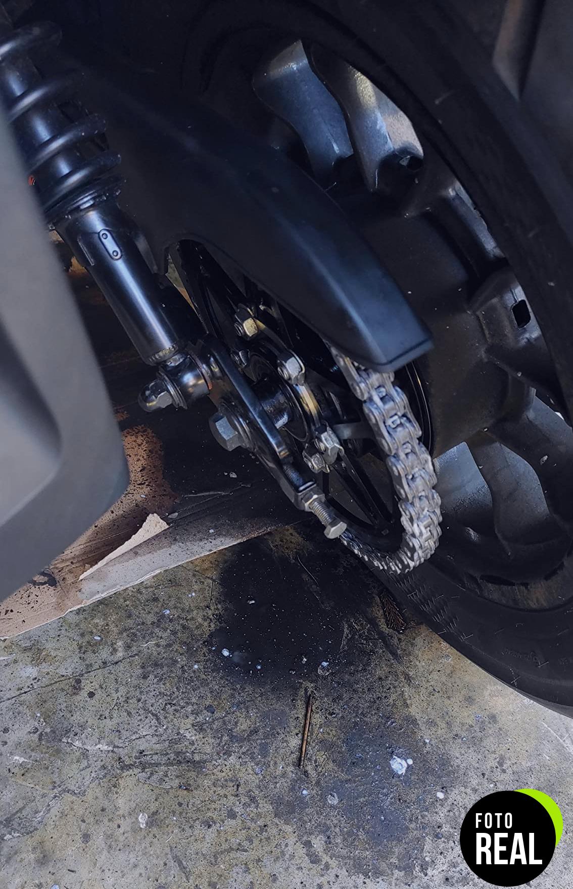 wd40-kit-mantenimiento-moto-especialista-foto-1